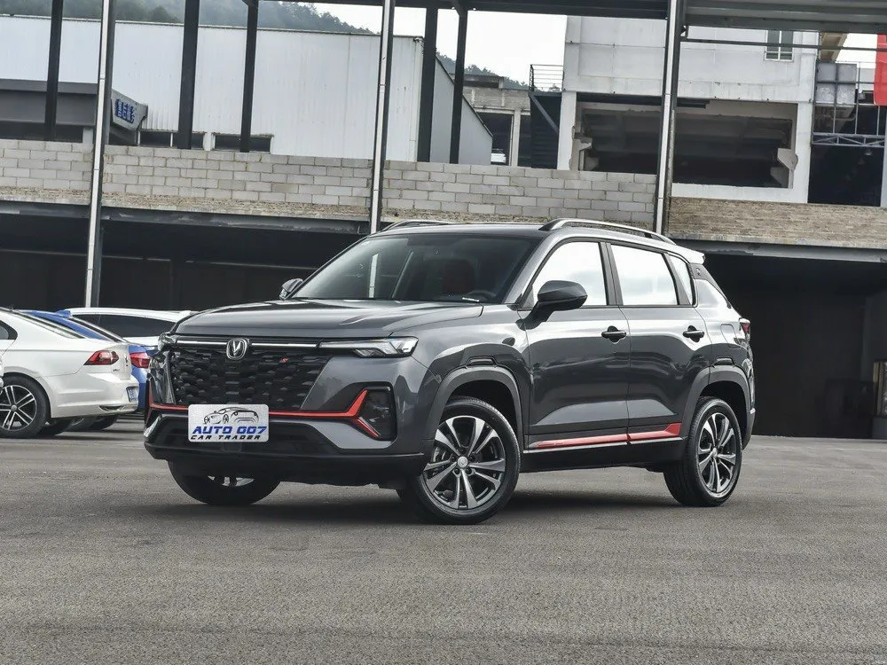 Voiture à essence Changan CS35 Plus