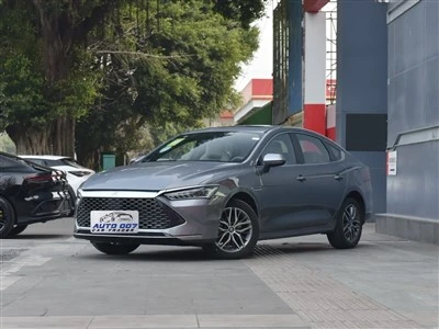 Voiture hybride rechargeable BYD Qin Plus