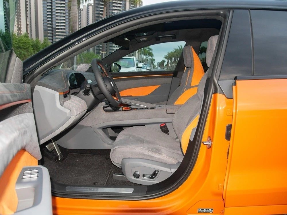 Zeekr 001 interior luxury